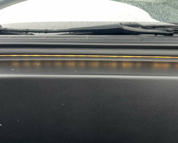 Белый Тесла Модель 3, объемом двигателя 0 л и пробегом 105 тыс. км за 19999 $, фото 25 на Automoto.ua