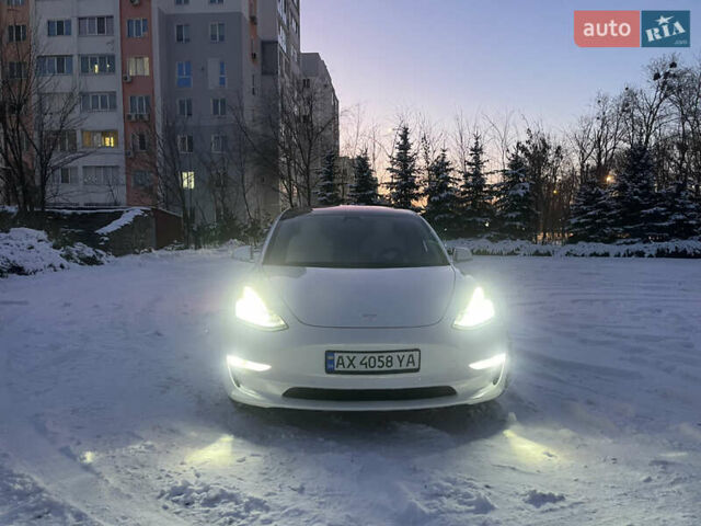 Белый Тесла Модель 3, объемом двигателя 0 л и пробегом 106 тыс. км за 19000 $, фото 8 на Automoto.ua