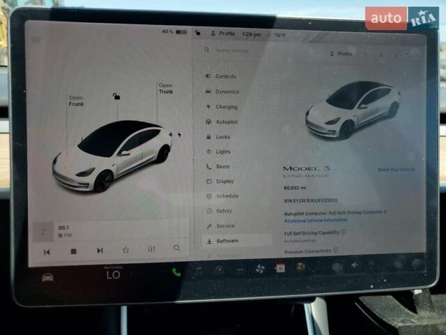 Белый Тесла Модель 3, объемом двигателя 0 л и пробегом 97 тыс. км за 2850 $, фото 9 на Automoto.ua