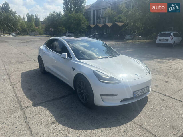 Белый Тесла Модель 3, объемом двигателя 0 л и пробегом 127 тыс. км за 17999 $, фото 2 на Automoto.ua