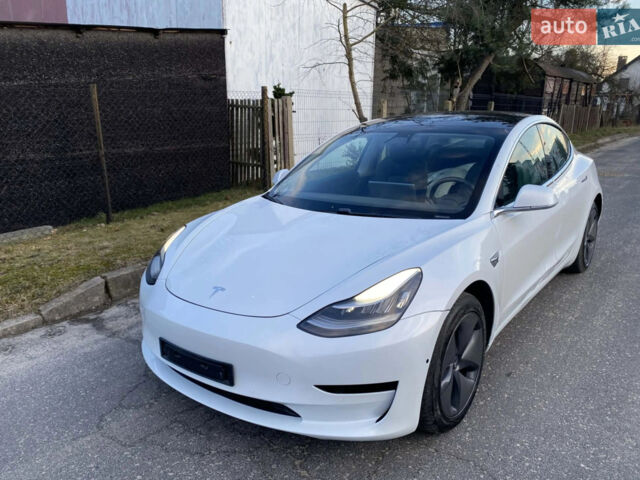 Білий Тесла Модель 3, об'ємом двигуна 0 л та пробігом 81 тис. км за 15500 $, фото 4 на Automoto.ua
