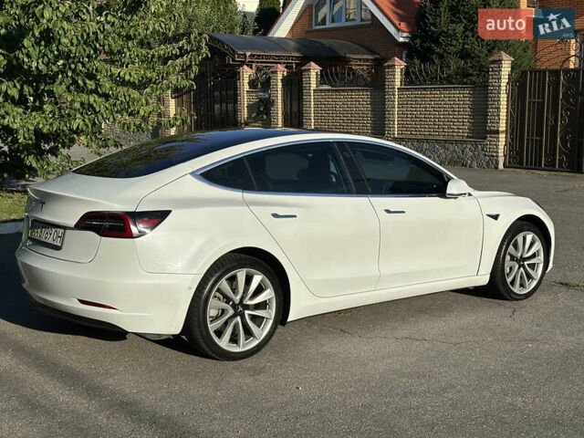 Білий Тесла Модель 3, об'ємом двигуна 0 л та пробігом 94 тис. км за 16800 $, фото 5 на Automoto.ua