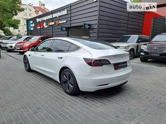 Белый Тесла Модель 3, объемом двигателя 0 л и пробегом 75 тыс. км за 16900 $, фото 5 на Automoto.ua