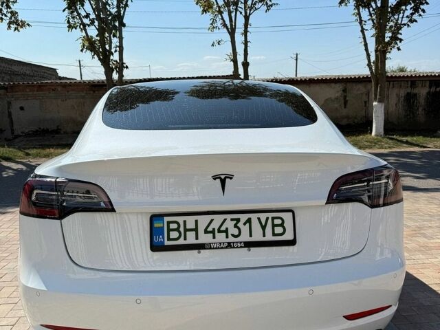 Белый Тесла Модель 3, объемом двигателя 0 л и пробегом 100 тыс. км за 21000 $, фото 4 на Automoto.ua