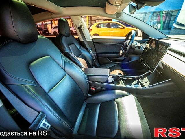 Білий Тесла Модель 3, об'ємом двигуна 0 л та пробігом 186 тис. км за 16000 $, фото 6 на Automoto.ua