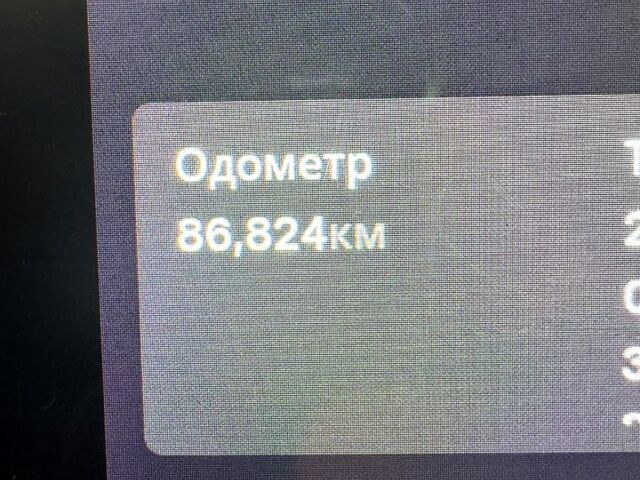 Белый Тесла Модель 3, объемом двигателя 0.29 л и пробегом 90 тыс. км за 17000 $, фото 4 на Automoto.ua