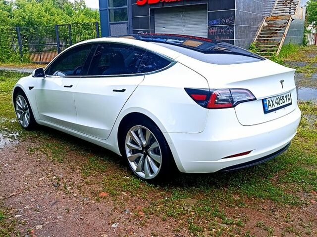 Белый Тесла Модель 3, объемом двигателя 0.33 л и пробегом 119 тыс. км за 16250 $, фото 2 на Automoto.ua