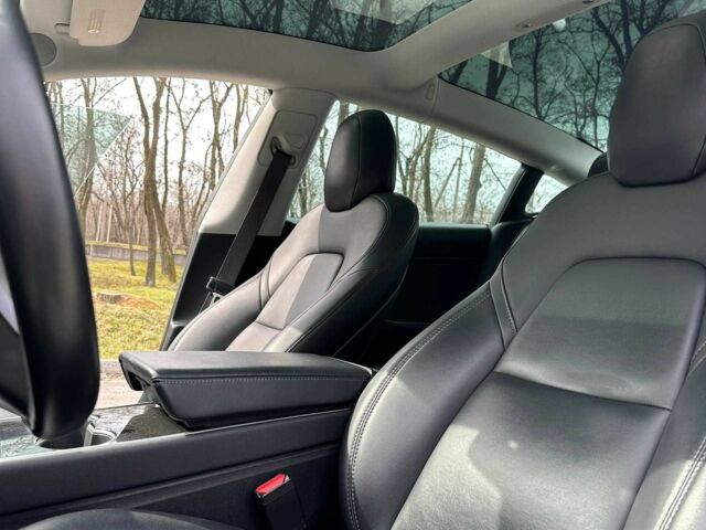 Белый Тесла Модель 3, объемом двигателя 0 л и пробегом 1 тыс. км за 18500 $, фото 12 на Automoto.ua