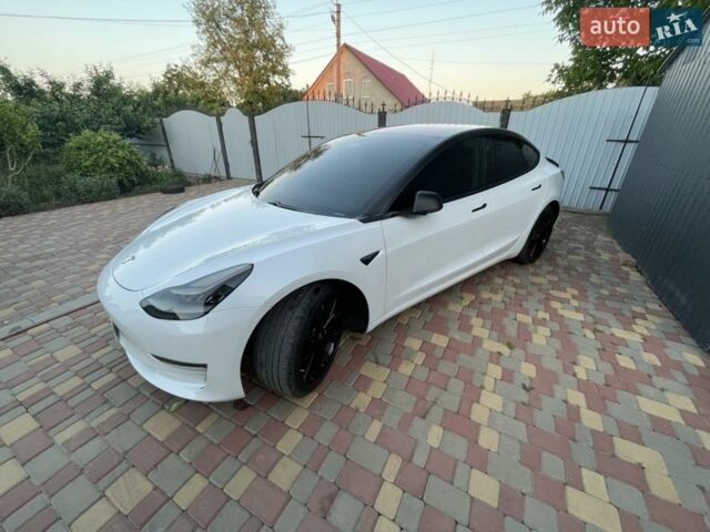Білий Тесла Модель 3, об'ємом двигуна 0 л та пробігом 104 тис. км за 18450 $, фото 13 на Automoto.ua