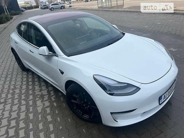 Белый Тесла Модель 3, объемом двигателя 0 л и пробегом 92 тыс. км за 22999 $, фото 1 на Automoto.ua