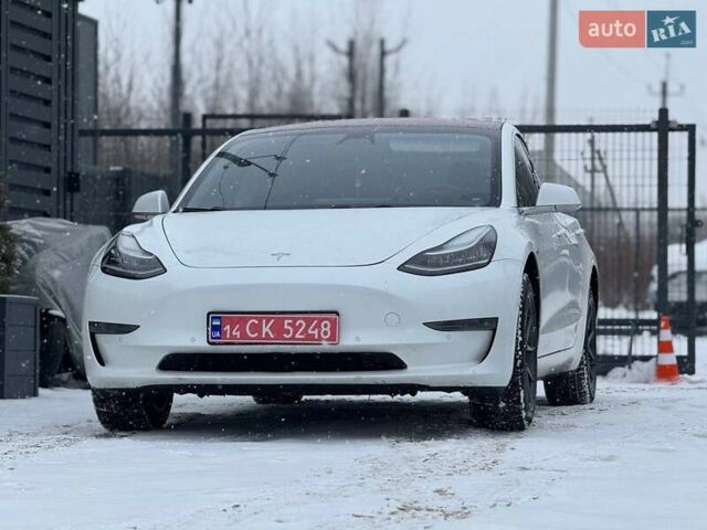 Білий Тесла Модель 3, об'ємом двигуна 0 л та пробігом 140 тис. км за 16000 $, фото 1 на Automoto.ua