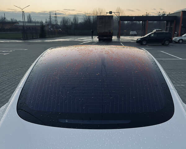 Білий Тесла Модель 3, об'ємом двигуна 0 л та пробігом 172 тис. км за 16500 $, фото 6 на Automoto.ua