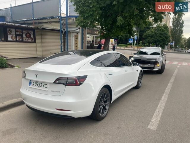 Білий Тесла Модель 3, об'ємом двигуна 0 л та пробігом 89 тис. км за 18000 $, фото 3 на Automoto.ua
