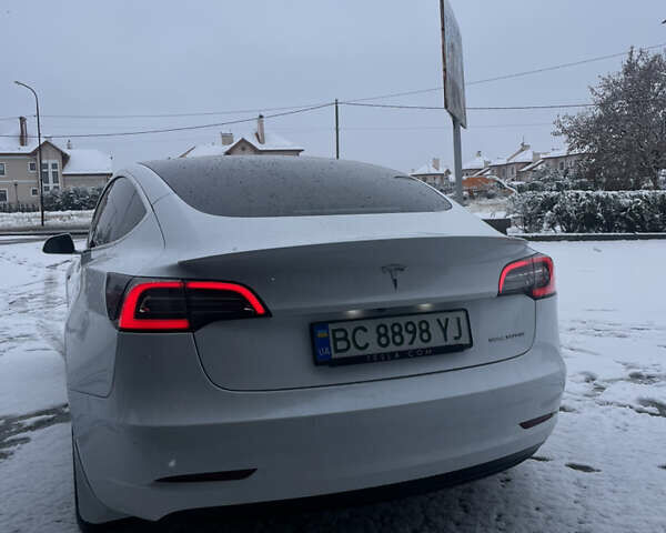 Белый Тесла Модель 3, объемом двигателя 0 л и пробегом 105 тыс. км за 18500 $, фото 9 на Automoto.ua