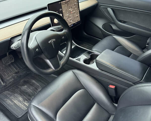 Белый Тесла Модель 3, объемом двигателя 0 л и пробегом 60 тыс. км за 17000 $, фото 4 на Automoto.ua