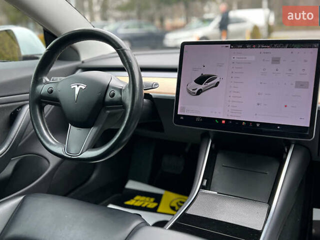 Білий Тесла Модель 3, об'ємом двигуна 0 л та пробігом 116 тис. км за 16999 $, фото 16 на Automoto.ua
