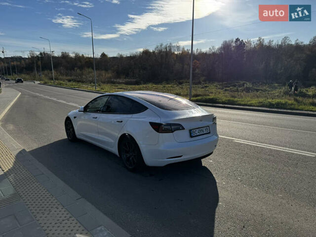 Белый Тесла Модель 3, объемом двигателя 0 л и пробегом 92 тыс. км за 16499 $, фото 4 на Automoto.ua