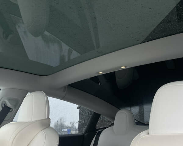 Белый Тесла Модель 3, объемом двигателя 0 л и пробегом 105 тыс. км за 18500 $, фото 21 на Automoto.ua