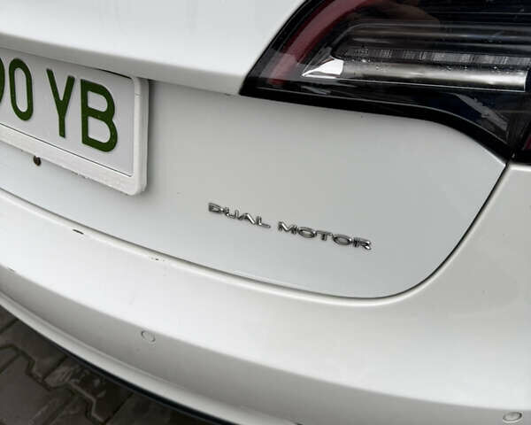 Білий Тесла Модель 3, об'ємом двигуна 0 л та пробігом 144 тис. км за 15500 $, фото 14 на Automoto.ua