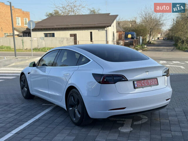 Белый Тесла Модель 3, объемом двигателя 0 л и пробегом 90 тыс. км за 17600 $, фото 6 на Automoto.ua