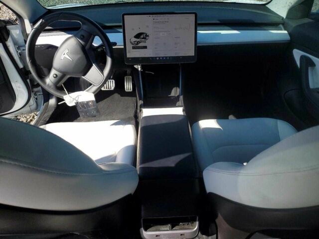Білий Тесла Модель 3, об'ємом двигуна 0 л та пробігом 41 тис. км за 3995 $, фото 7 на Automoto.ua