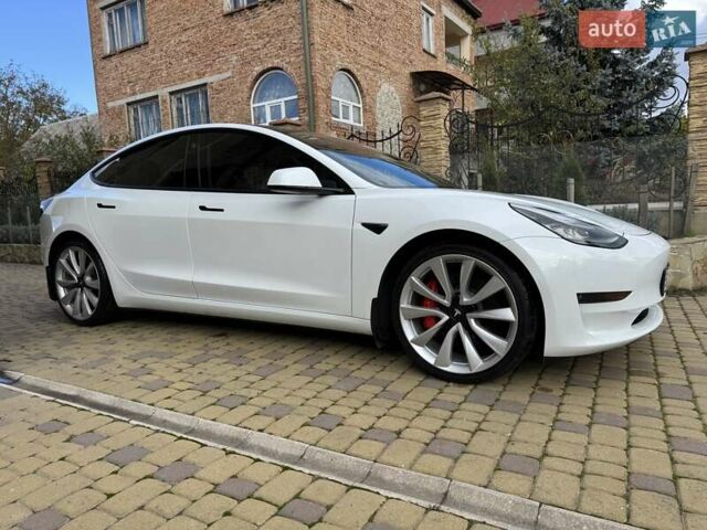 Білий Тесла Модель 3, об'ємом двигуна 0 л та пробігом 86 тис. км за 18600 $, фото 11 на Automoto.ua