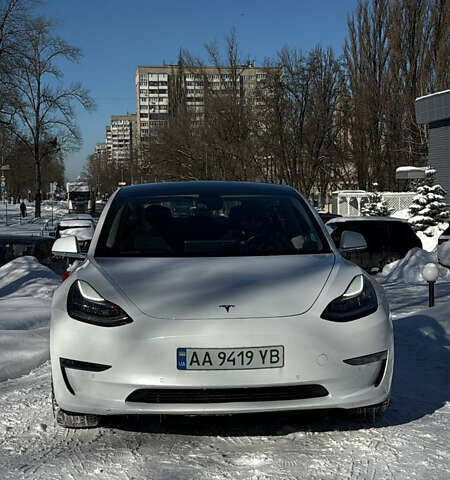 Білий Тесла Модель 3, об'ємом двигуна 0 л та пробігом 94 тис. км за 18300 $, фото 1 на Automoto.ua