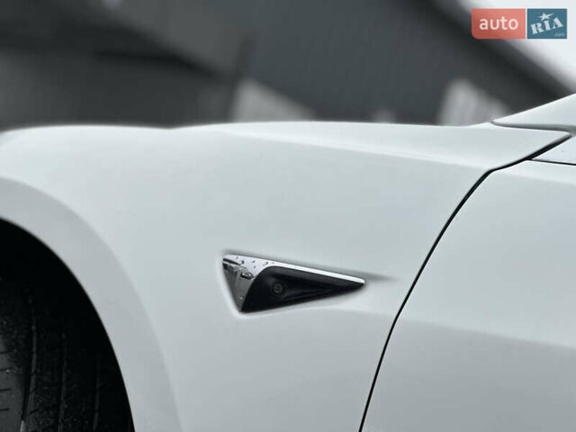 Білий Тесла Модель 3, об'ємом двигуна 0 л та пробігом 118 тис. км за 14999 $, фото 43 на Automoto.ua