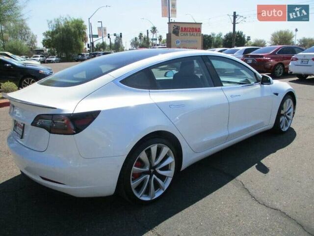 Белый Тесла Модель 3, объемом двигателя 0 л и пробегом 53 тыс. км за 6700 $, фото 4 на Automoto.ua