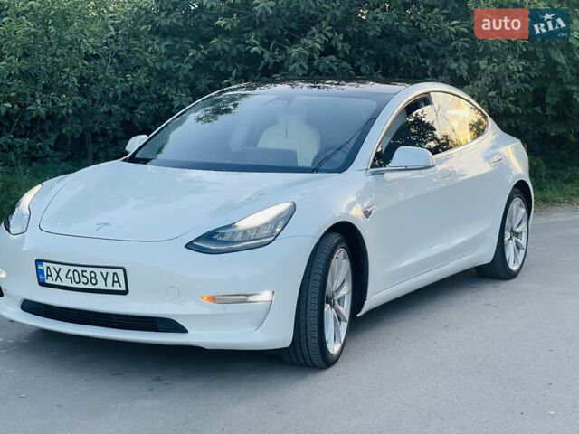 Белый Тесла Модель 3, объемом двигателя 0 л и пробегом 107 тыс. км за 17450 $, фото 13 на Automoto.ua