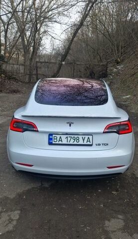 Білий Тесла Модель 3, об'ємом двигуна 0 л та пробігом 160 тис. км за 17000 $, фото 14 на Automoto.ua