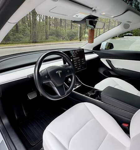 Тесла Модель 3 2018 у Львові на Automoto.ua Білий Тесла Модель 3, об'ємом двигуна 0 л та пробігом 60 тис. км за 17700 $, фото 10 на Automoto.ua