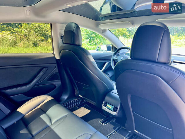 Тесла Модель 3 2018 у Александрие на Automoto.ua Білий Тесла Модель 3, об'ємом двигуна 0 л та пробігом 160 тис. км за 18600 $, фото 15 на Automoto.ua