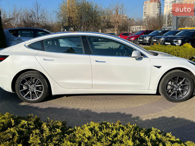 Білий Тесла Модель 3, об'ємом двигуна 0 л та пробігом 120 тис. км за 16800 $, фото 7 на Automoto.ua