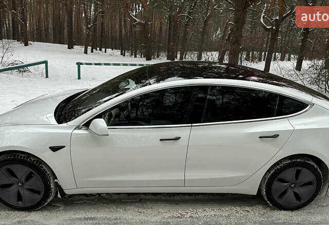 Белый Тесла Модель 3, объемом двигателя 0 л и пробегом 185 тыс. км за 13500 $, фото 17 на Automoto.ua
