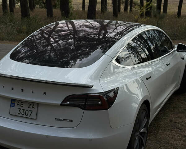 Белый Тесла Модель 3, объемом двигателя 0 л и пробегом 147 тыс. км за 15700 $, фото 16 на Automoto.ua