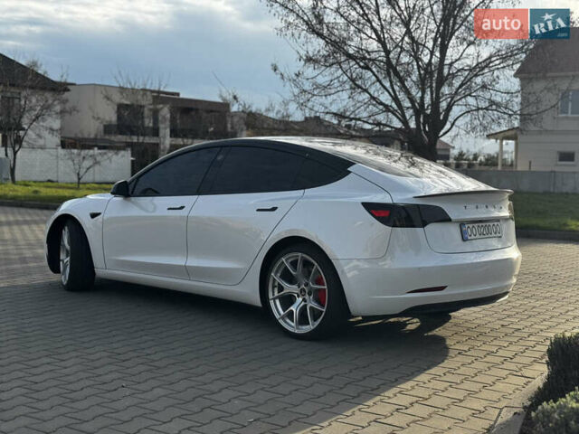 Белый Тесла Модель 3, объемом двигателя 0 л и пробегом 170 тыс. км за 16300 $, фото 4 на Automoto.ua