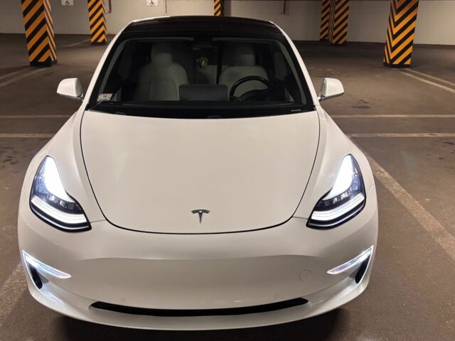 Білий Тесла Модель 3, об'ємом двигуна 0 л та пробігом 73 тис. км за 18000 $, фото 11 на Automoto.ua
