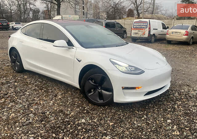 Белый Тесла Модель 3, объемом двигателя 0 л и пробегом 100 тыс. км за 15200 $, фото 5 на Automoto.ua