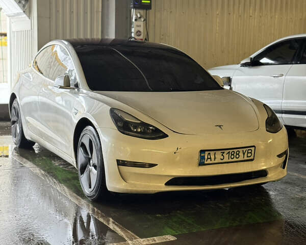 Белый Тесла Модель 3, объемом двигателя 0 л и пробегом 108 тыс. км за 15700 $, фото 4 на Automoto.ua