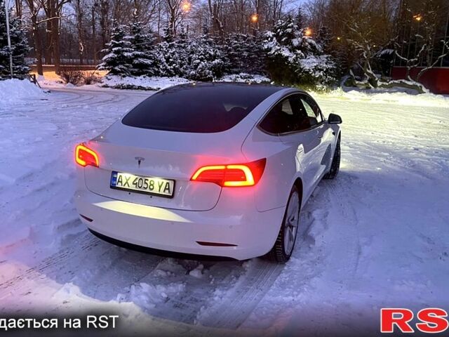 Білий Тесла Модель 3, об'ємом двигуна 0 л та пробігом 11400 тис. км за 19000 $, фото 1 на Automoto.ua