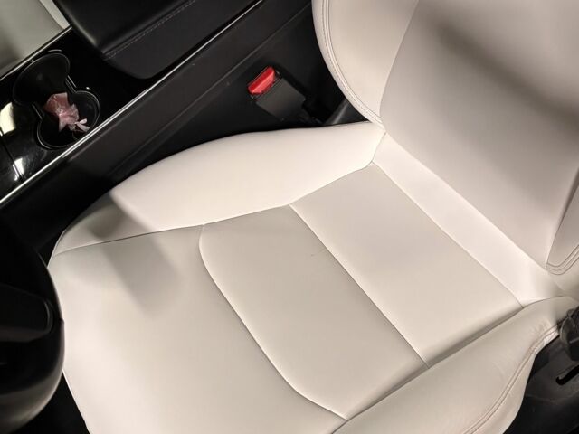 Білий Тесла Модель 3, об'ємом двигуна 0 л та пробігом 73 тис. км за 18000 $, фото 14 на Automoto.ua