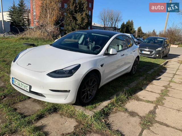 Білий Тесла Модель 3, об'ємом двигуна 0 л та пробігом 121 тис. км за 17500 $, фото 1 на Automoto.ua