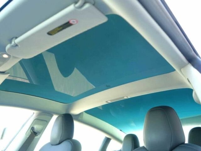 Тесла Модель 3 2018 в Киеве на Automoto.ua Белый Тесла Модель 3, объемом двигателя 0 л и пробегом 43 тыс. км за 7500 $, фото 8 на Automoto.ua