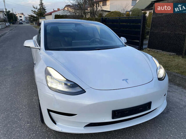 Белый Тесла Модель 3, объемом двигателя 0 л и пробегом 81 тыс. км за 15500 $, фото 14 на Automoto.ua