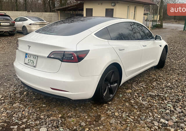 Белый Тесла Модель 3, объемом двигателя 0 л и пробегом 100 тыс. км за 15200 $, фото 3 на Automoto.ua
