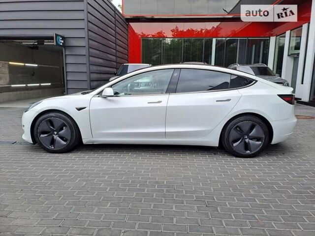 Белый Тесла Модель 3, объемом двигателя 0 л и пробегом 75 тыс. км за 16900 $, фото 6 на Automoto.ua