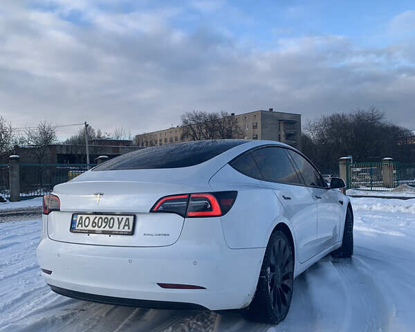 Белый Тесла Модель 3, объемом двигателя 0 л и пробегом 150 тыс. км за 14999 $, фото 2 на Automoto.ua
