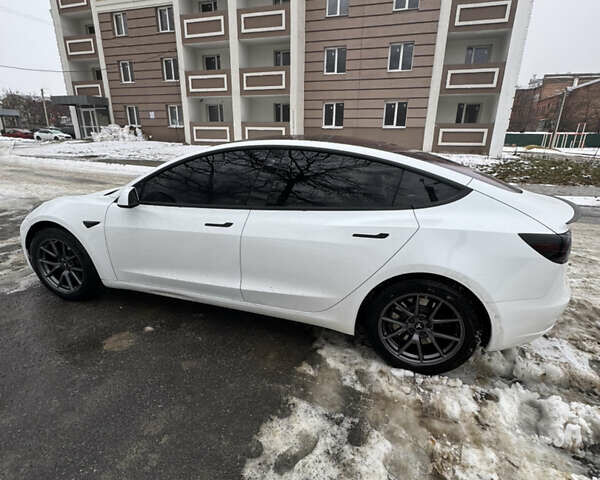 Белый Тесла Модель 3, объемом двигателя 0 л и пробегом 78 тыс. км за 18000 $, фото 3 на Automoto.ua