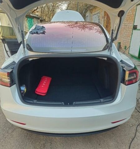 Білий Тесла Модель 3, об'ємом двигуна 0 л та пробігом 160 тис. км за 17000 $, фото 29 на Automoto.ua